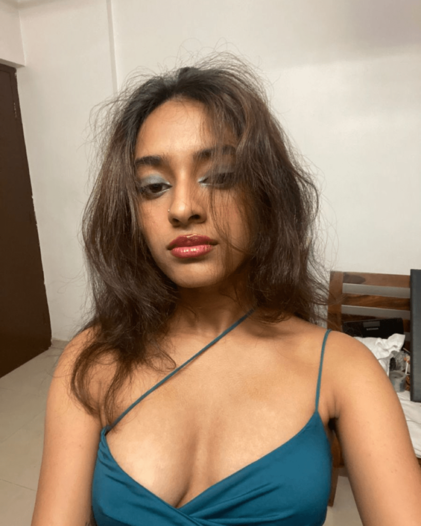 Book call girls in Jaipur